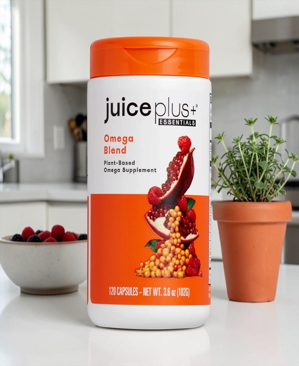 Omega Blend Capsules 2 seconds + 2 capsules = 925 mg of full-spectrum vegan omega fatty acids. The result? Holistic support for your brain, heart, and vision* We’ve skipped the fish and gone straight to the source to deliver you sustainable vegan omega-3 fatty acids from algae. Paired with omegas 5, 6, 7 & 9 from berries and seeds, this provides comprehensive support in the right amounts grounded in science. Vision Heart Health Brain Health Increased Omega-3 Index